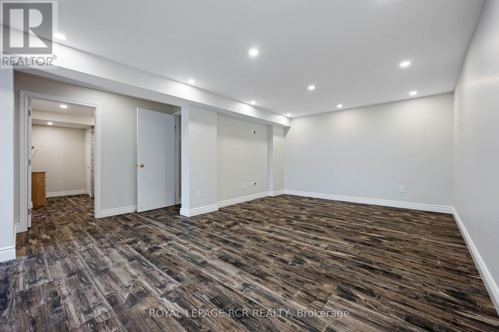 367 MARSHALL CRESCENT - 39