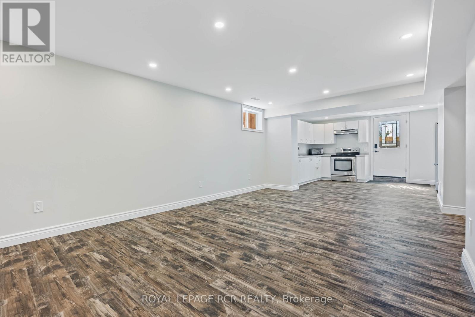 367 MARSHALL CRESCENT - 43