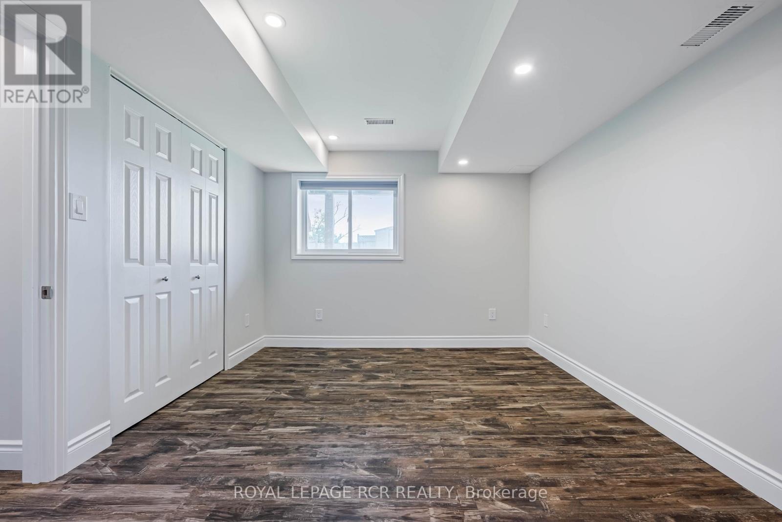 367 MARSHALL CRESCENT - 45