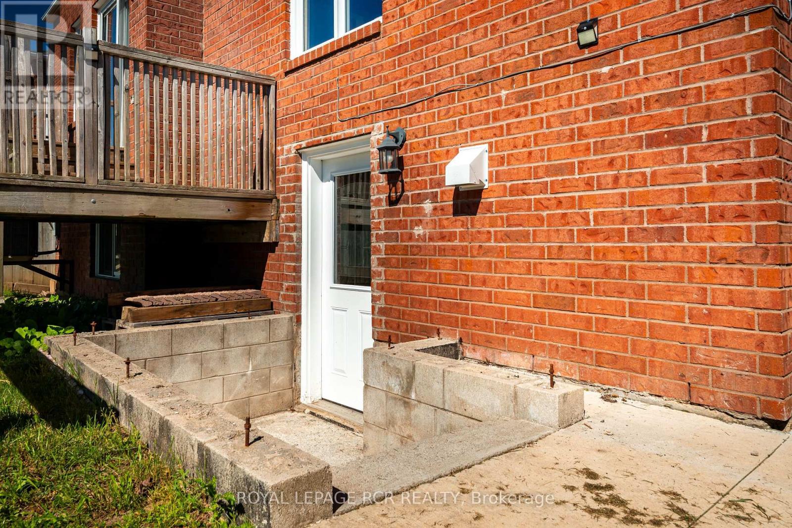 367 MARSHALL CRESCENT - 46