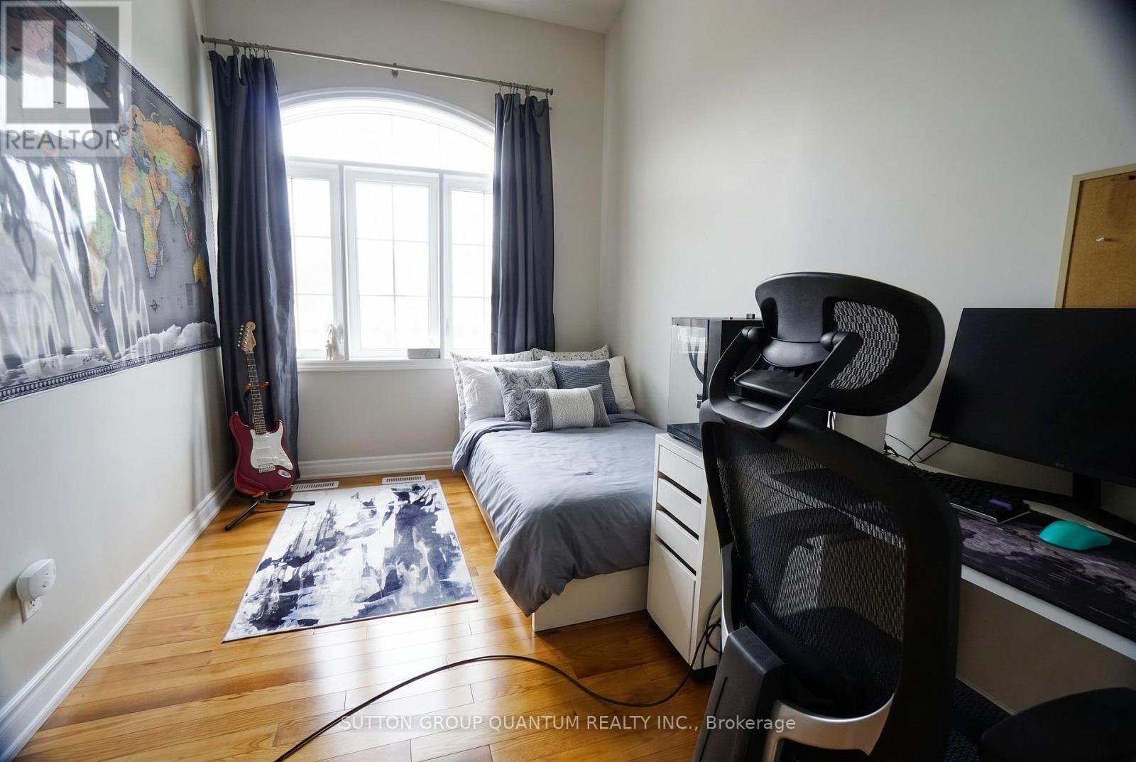 #26 5525 PALMERSTON CRESCENT - 18