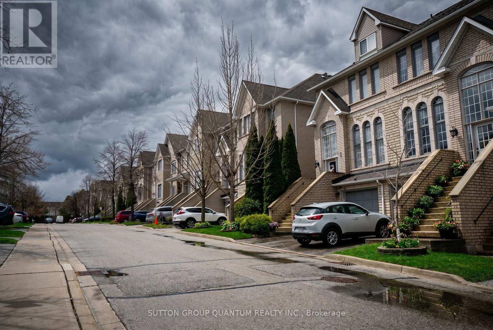 #26 5525 PALMERSTON CRESCENT - 2