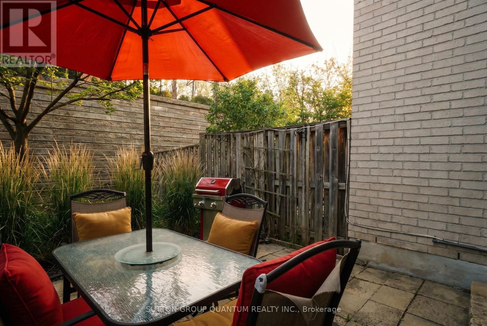 #26 5525 PALMERSTON CRESCENT - 23
