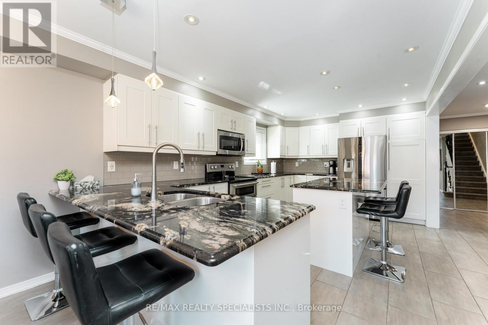 34 KILLALOE CRESCENT - 17