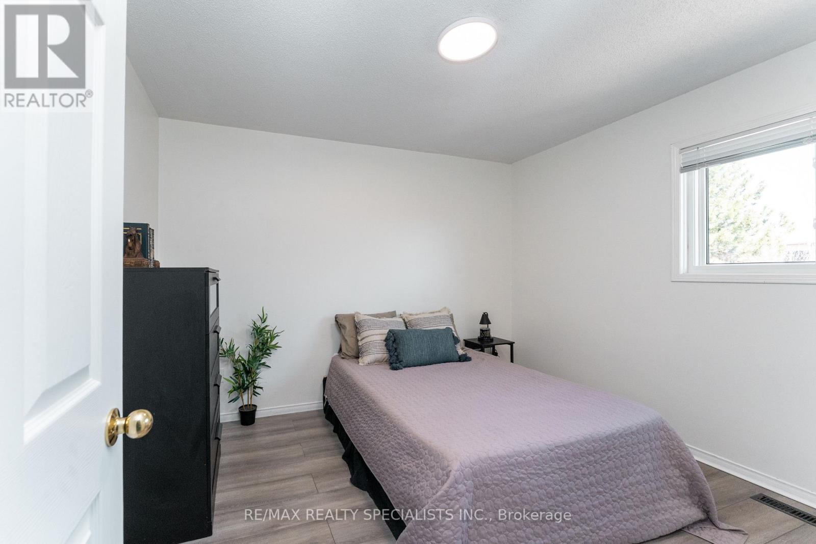 34 KILLALOE CRESCENT - 23