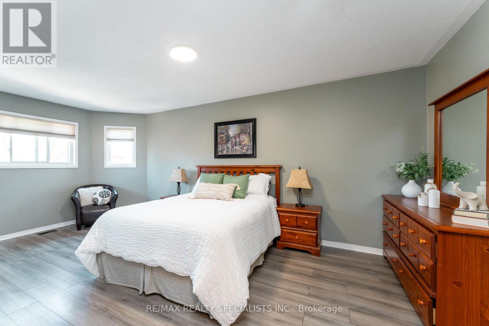 34 KILLALOE CRESCENT - 24