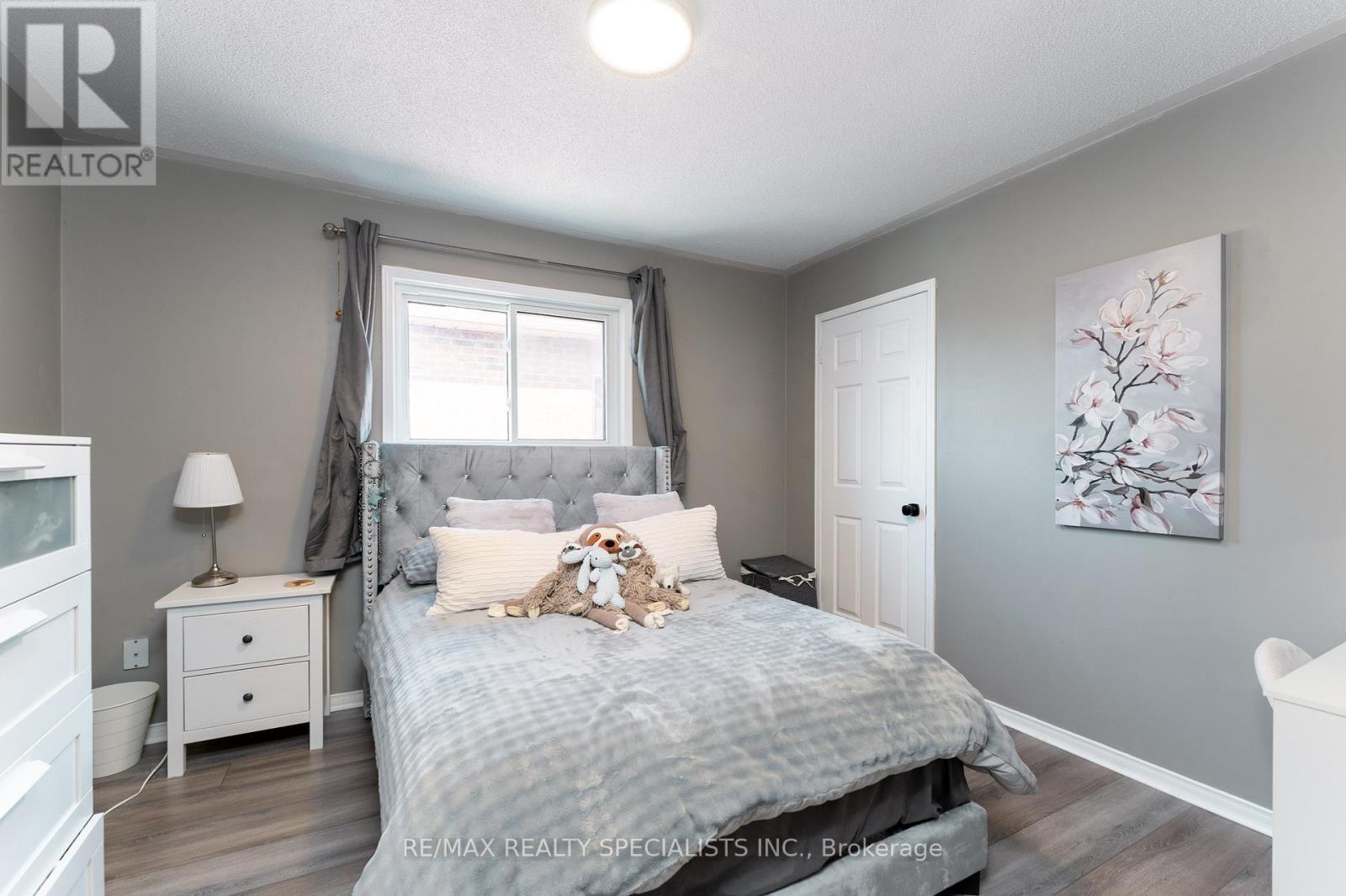 34 KILLALOE CRESCENT - 28