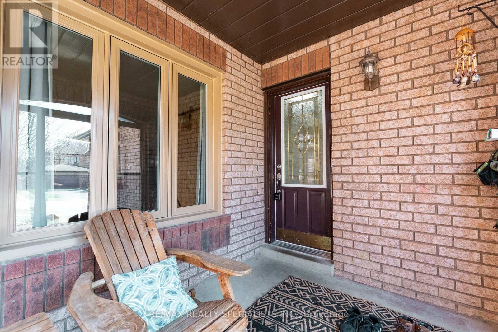 34 KILLALOE CRESCENT - 6