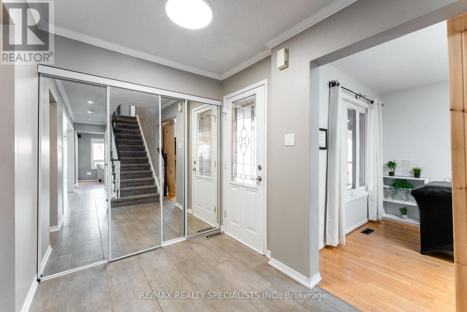 34 KILLALOE CRESCENT - 9