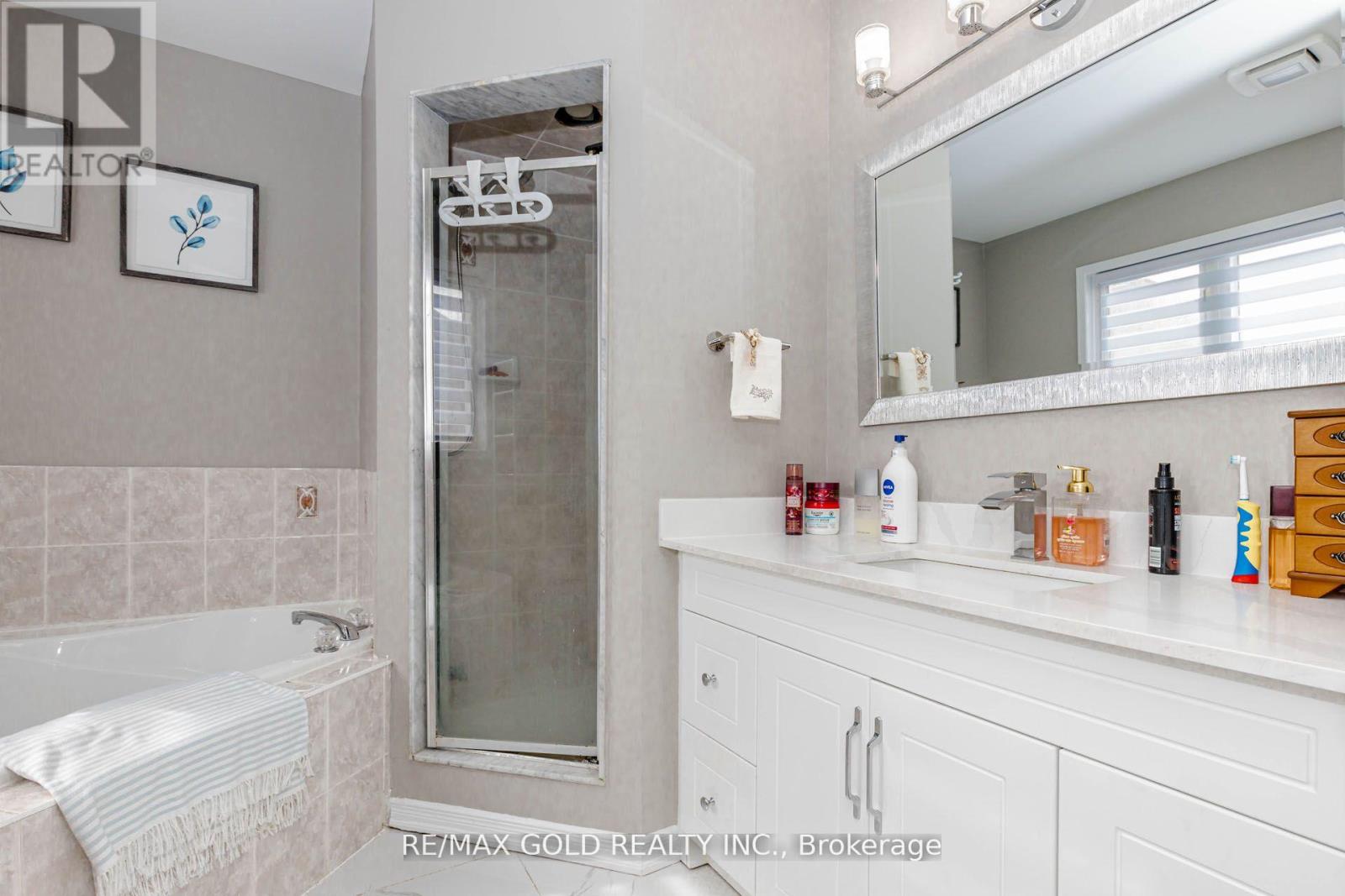 23 WILD INDIGO CRESCENT - 33