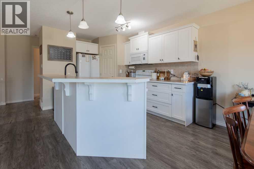 #1 4406 Lake Drive - 25