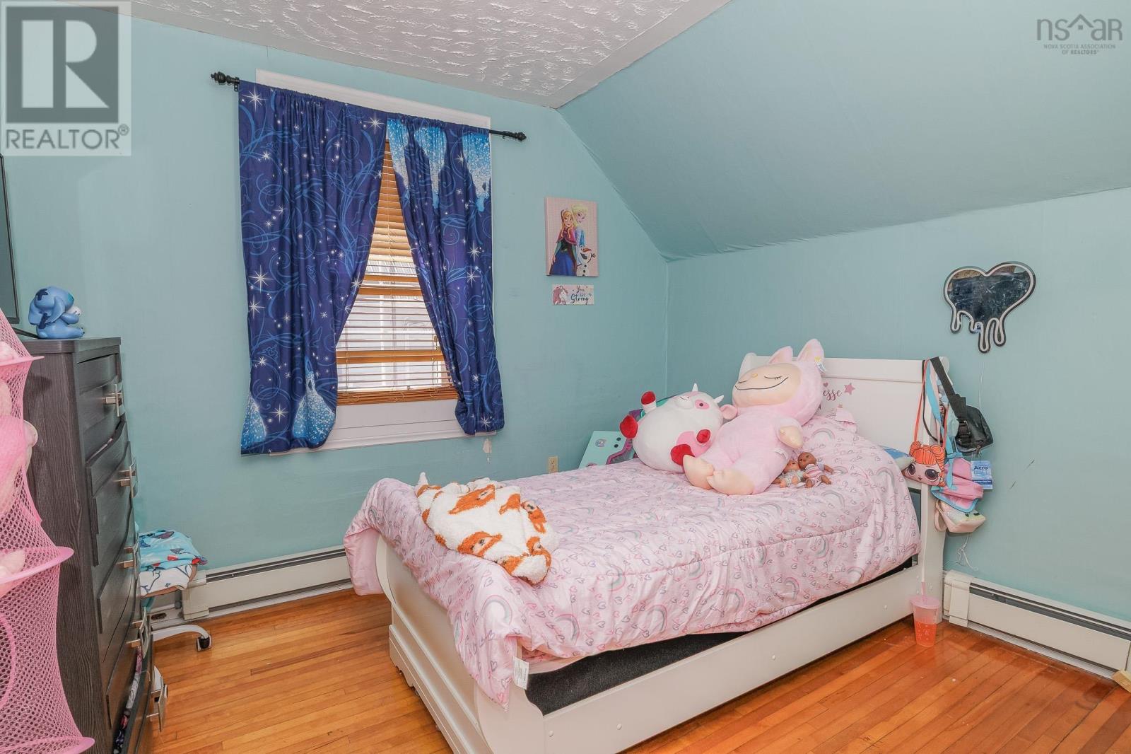 Property 23 of 30 of 23 Upper Warren Street