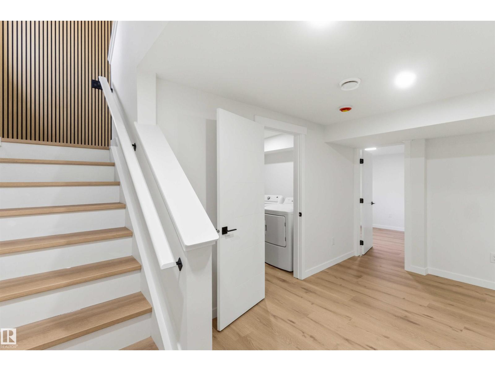 19 GREENBRIER CR — photo 44