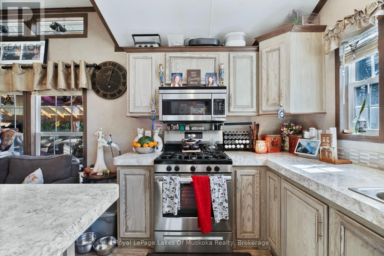 #5 98 NORTH SHORE ROAD - Image 9