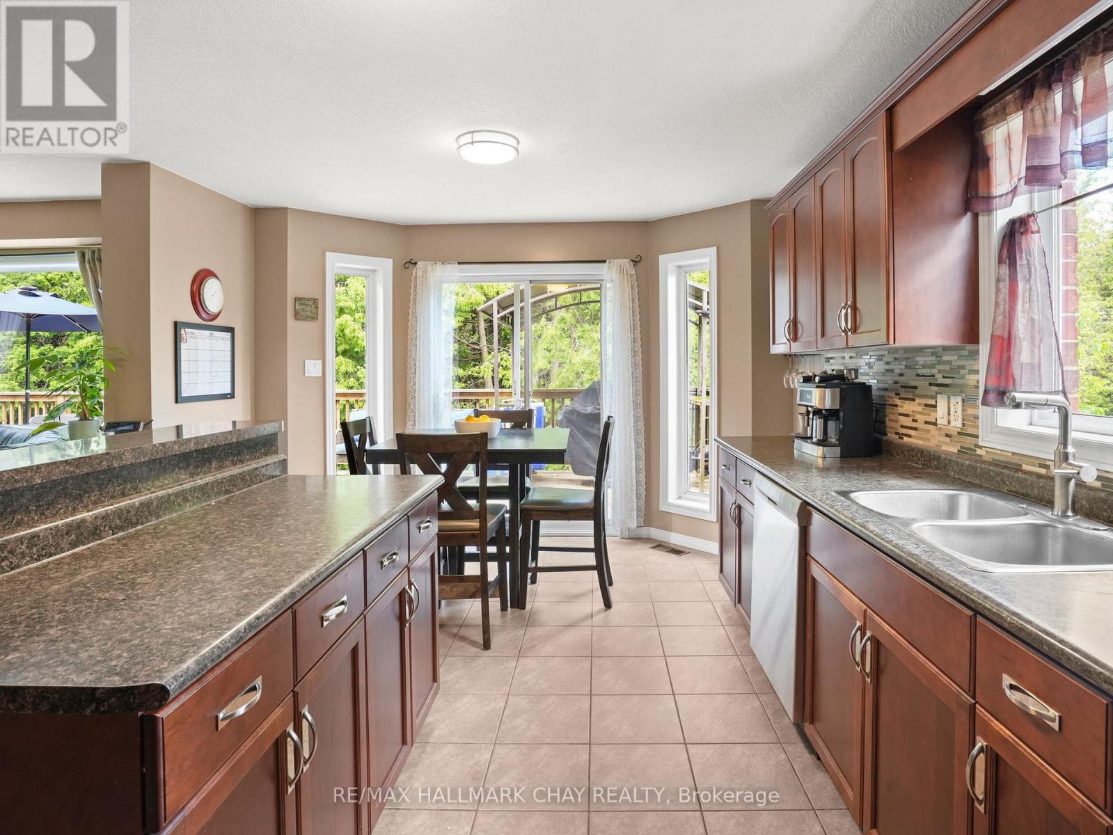 192 MURIEL STREET - 11