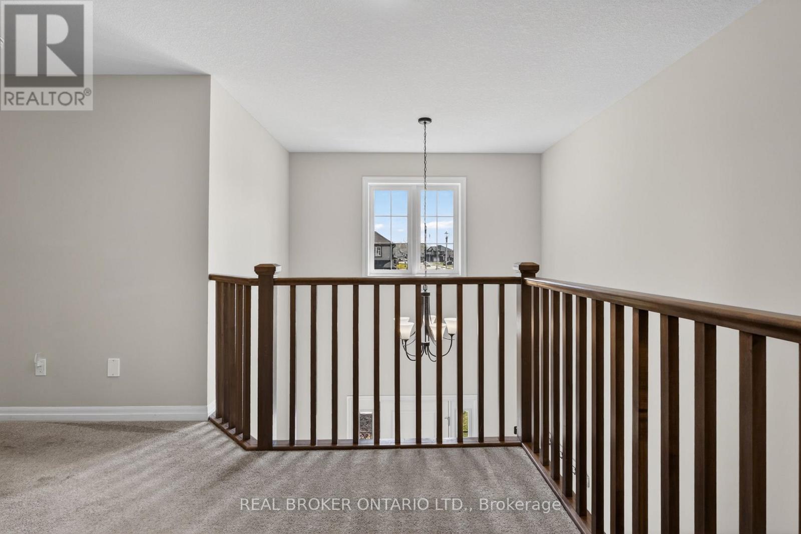 48 CURREN CRESCENT - 20