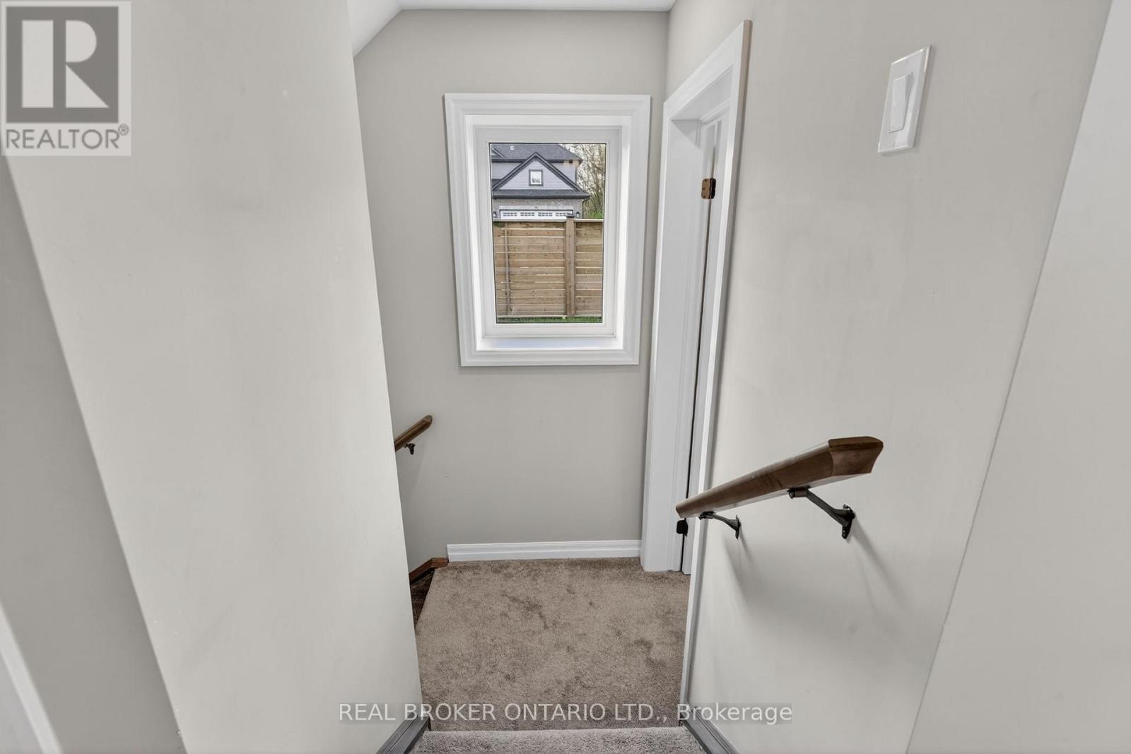 48 CURREN CRESCENT - 30
