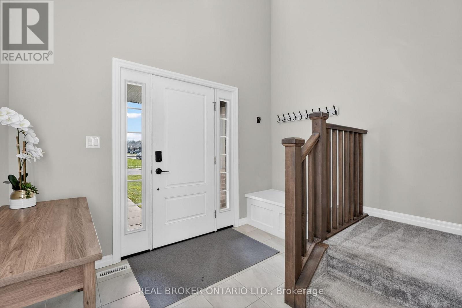 48 CURREN CRESCENT - 8