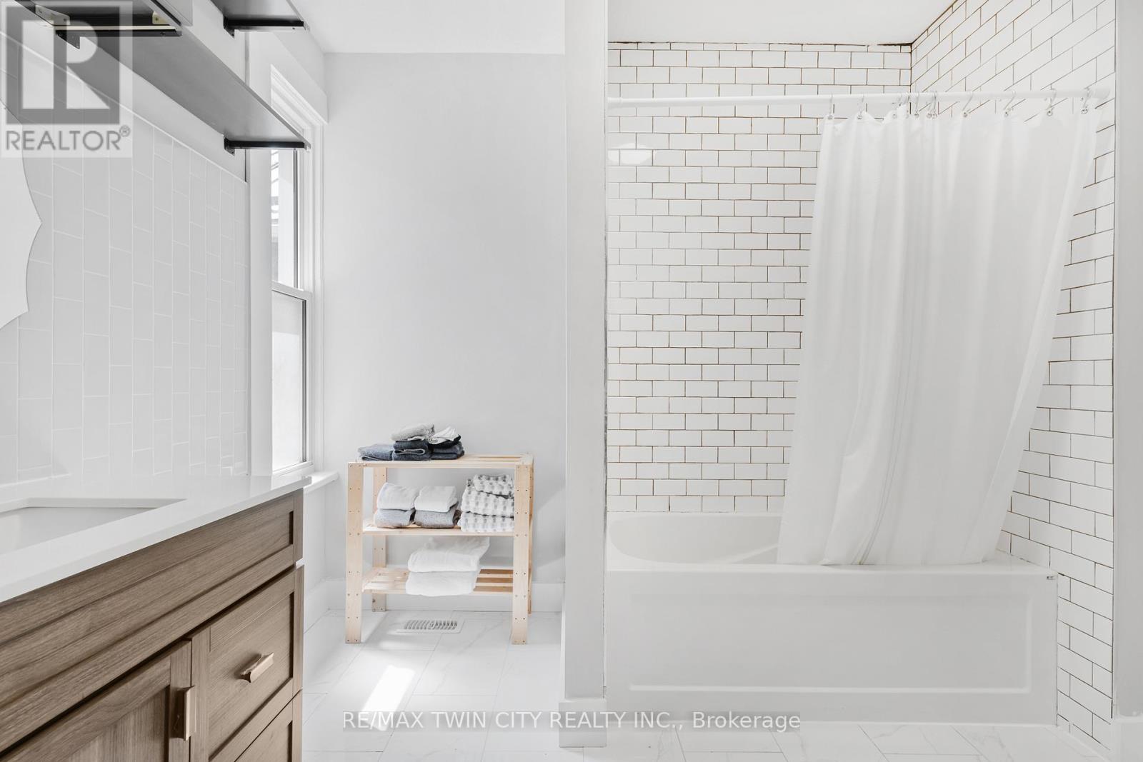 35 SHADE STREET - 10