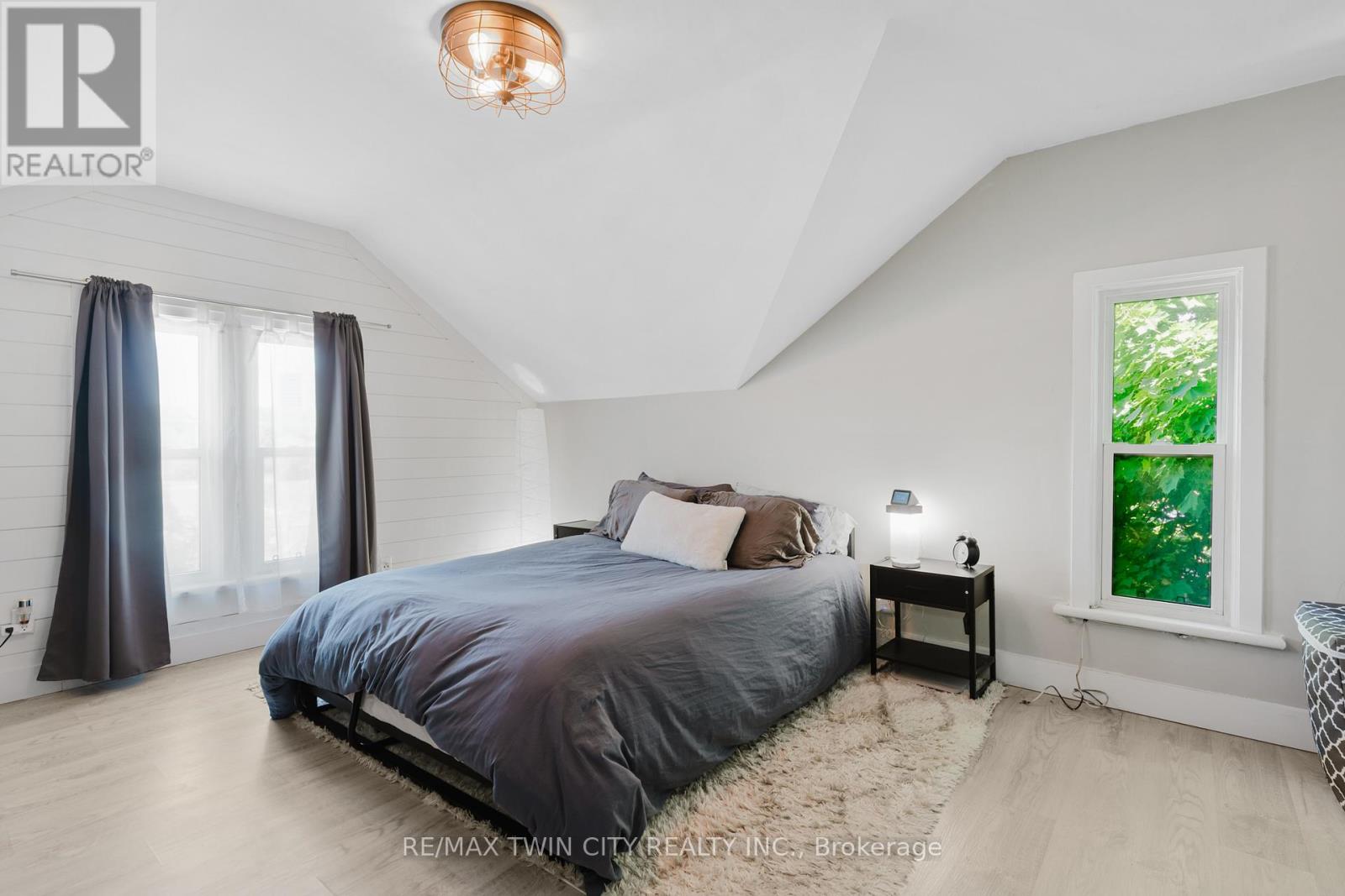 35 SHADE STREET - 17