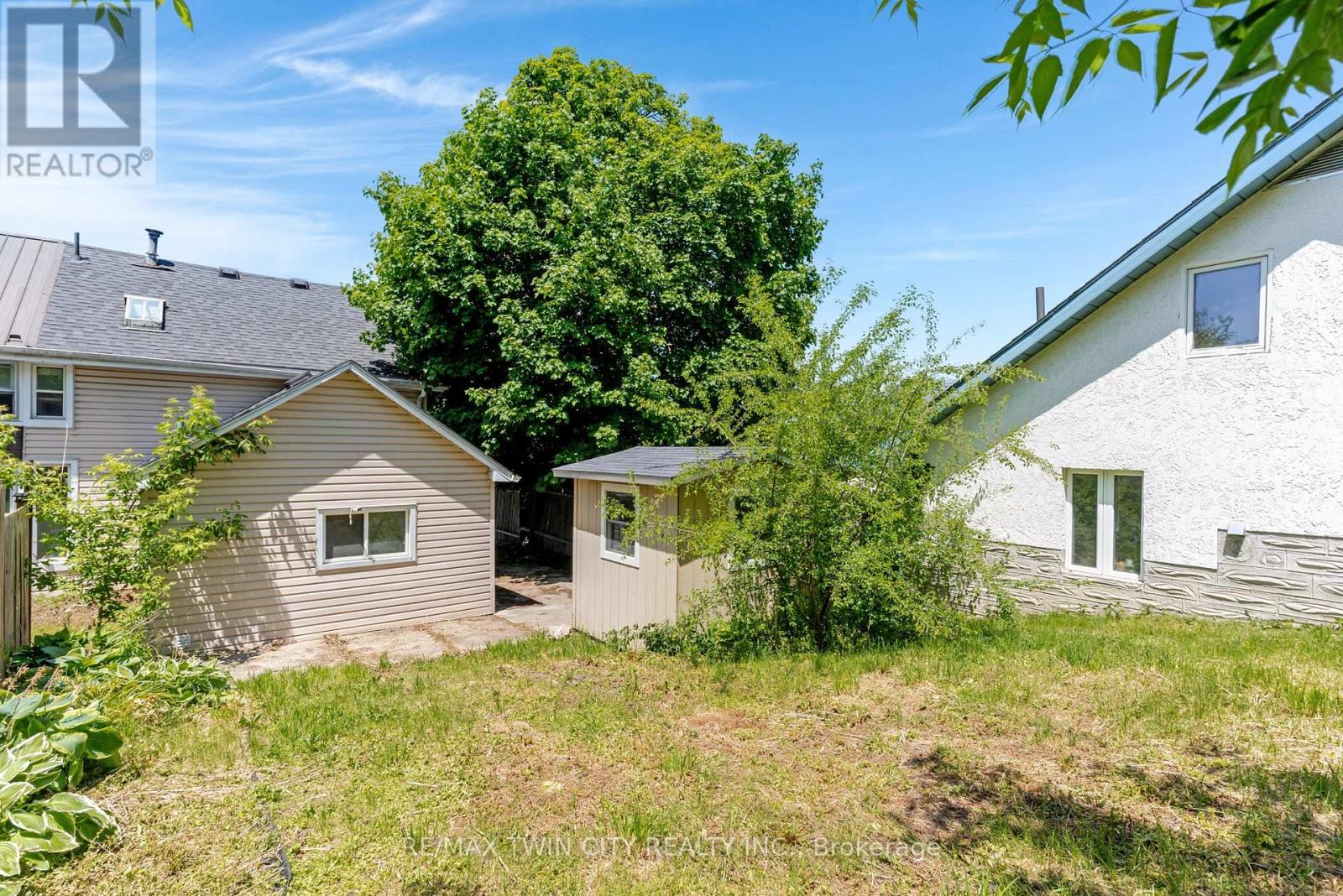 35 SHADE STREET - 26