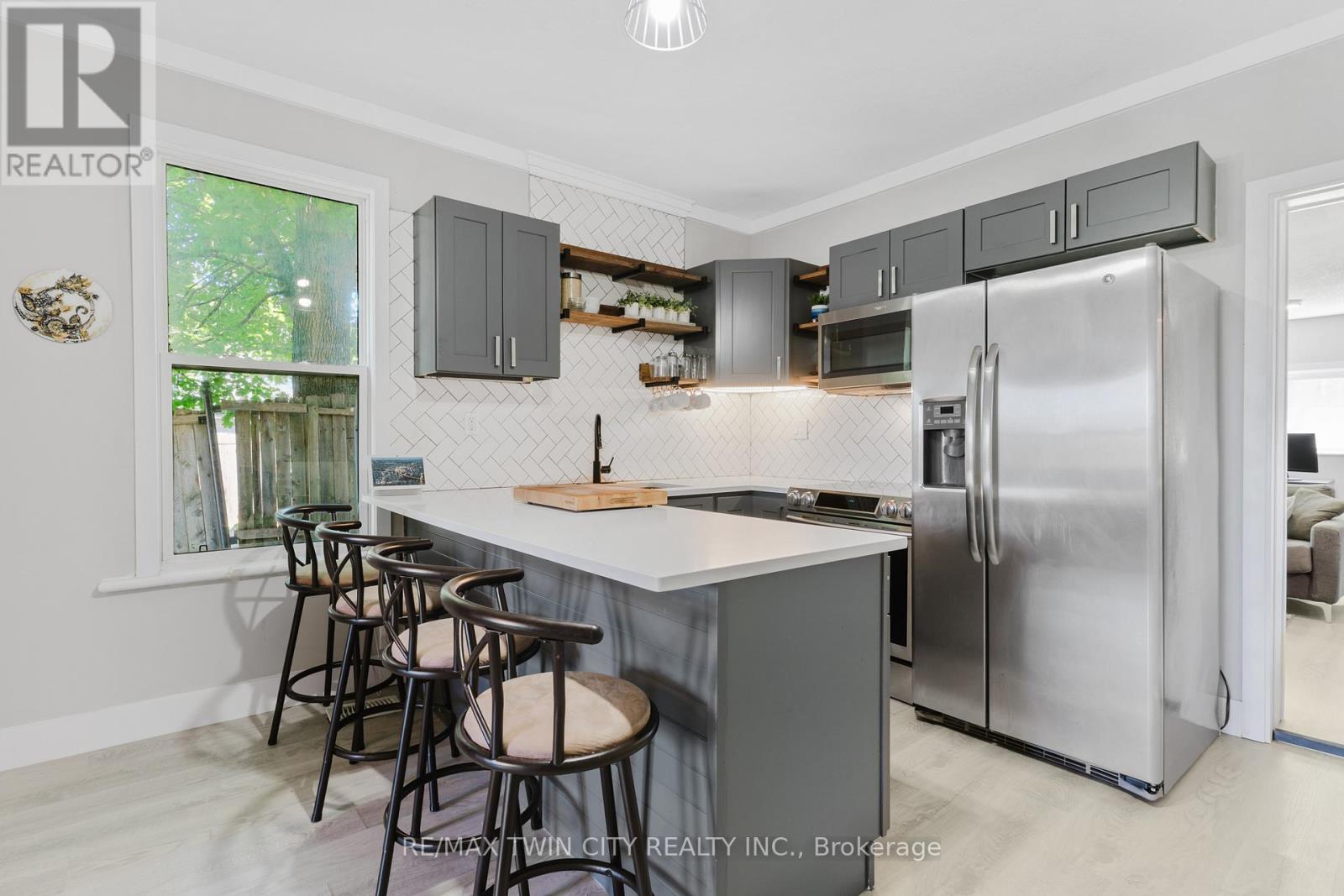 35 SHADE STREET - 5