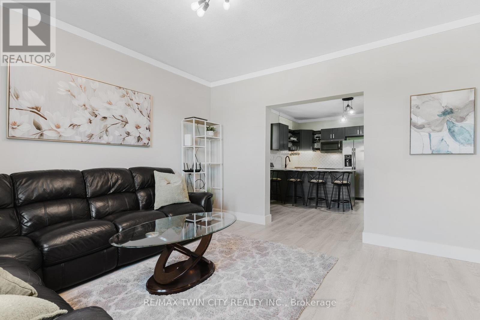 35 SHADE STREET - 6