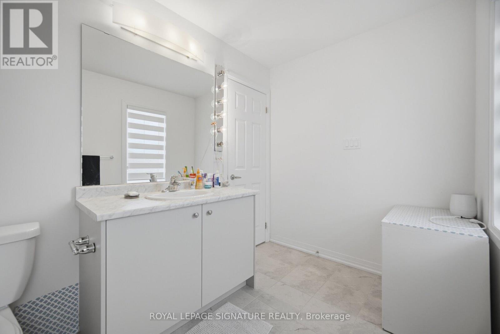 240 VELVET WAY - 38