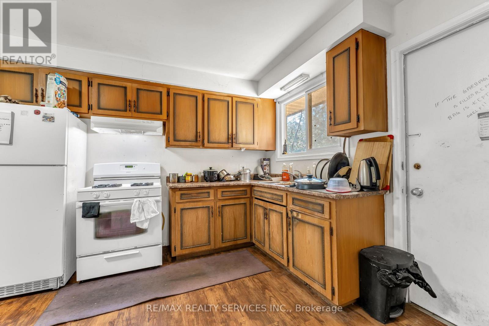 94 GAGE AVENUE - 10
