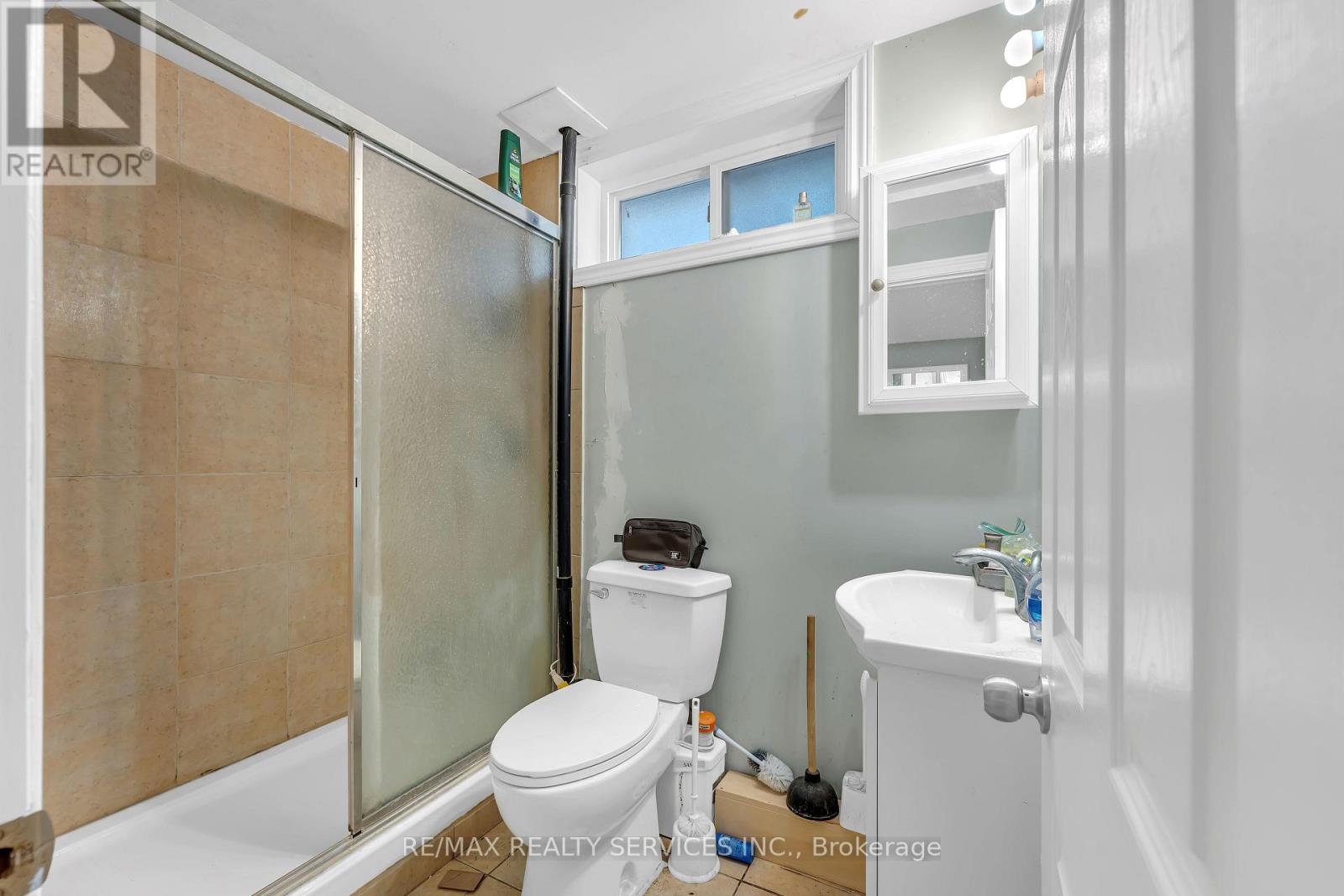 94 GAGE AVENUE - 27