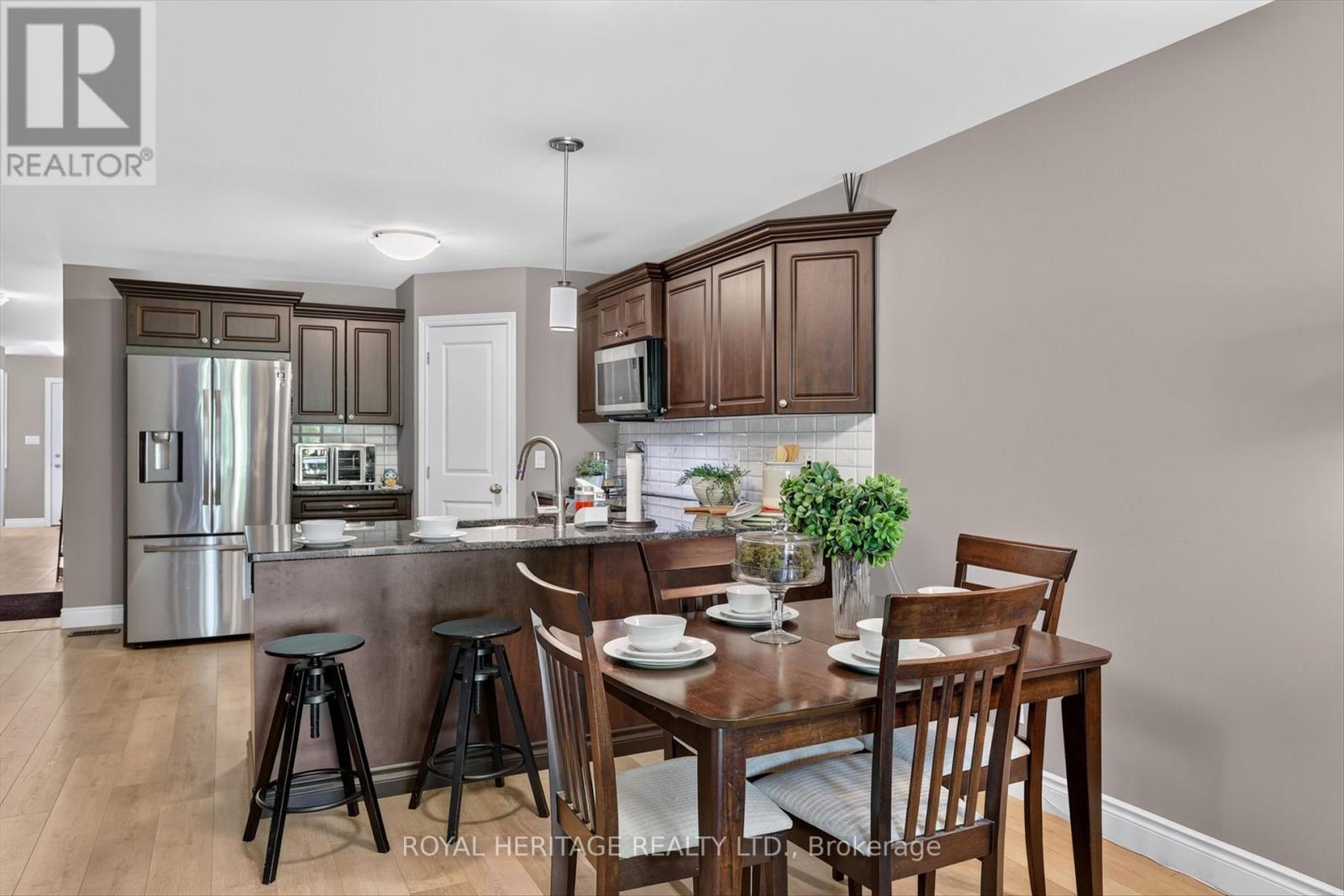 26 FERRIS COURT - 11