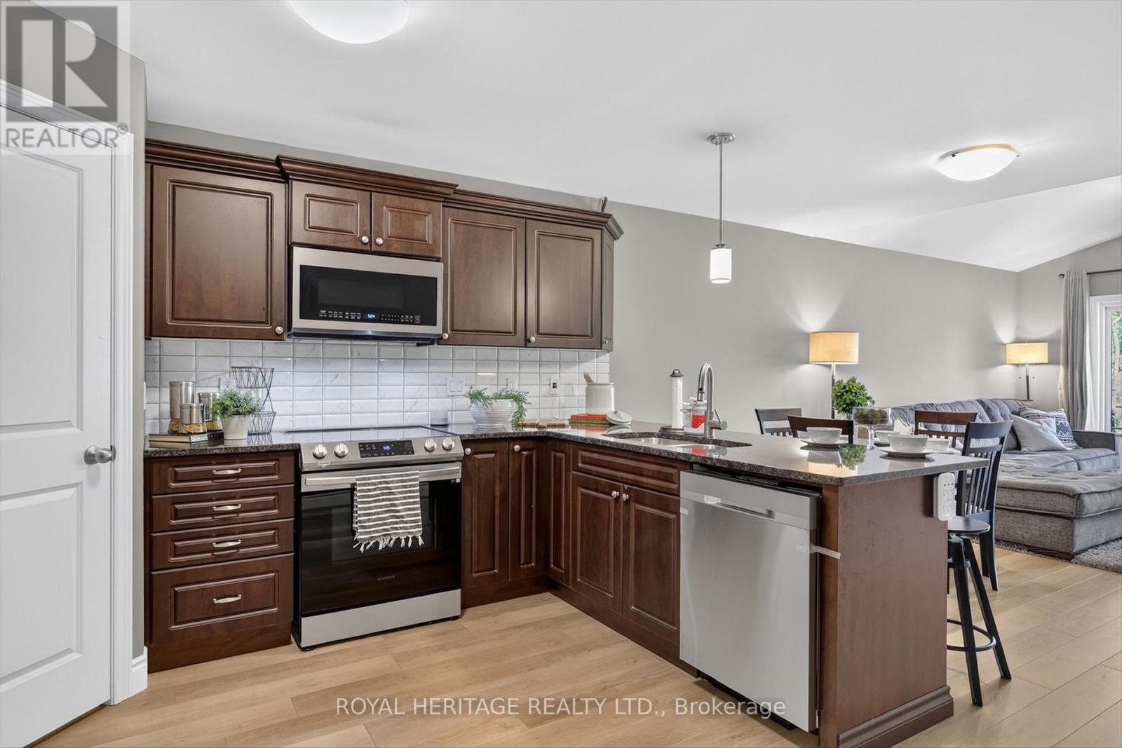 26 FERRIS COURT - 5