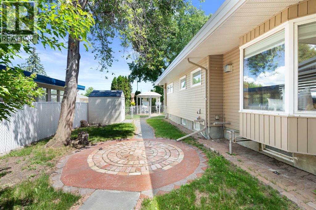 890 Hargrave Way NW — photo 45