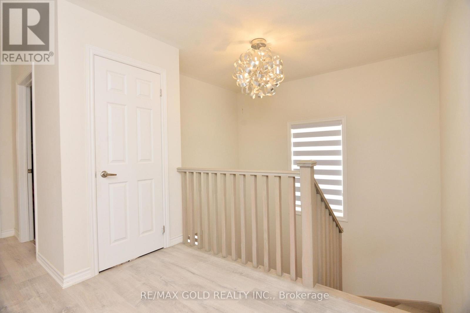 133 HARPIN WAY E - 20