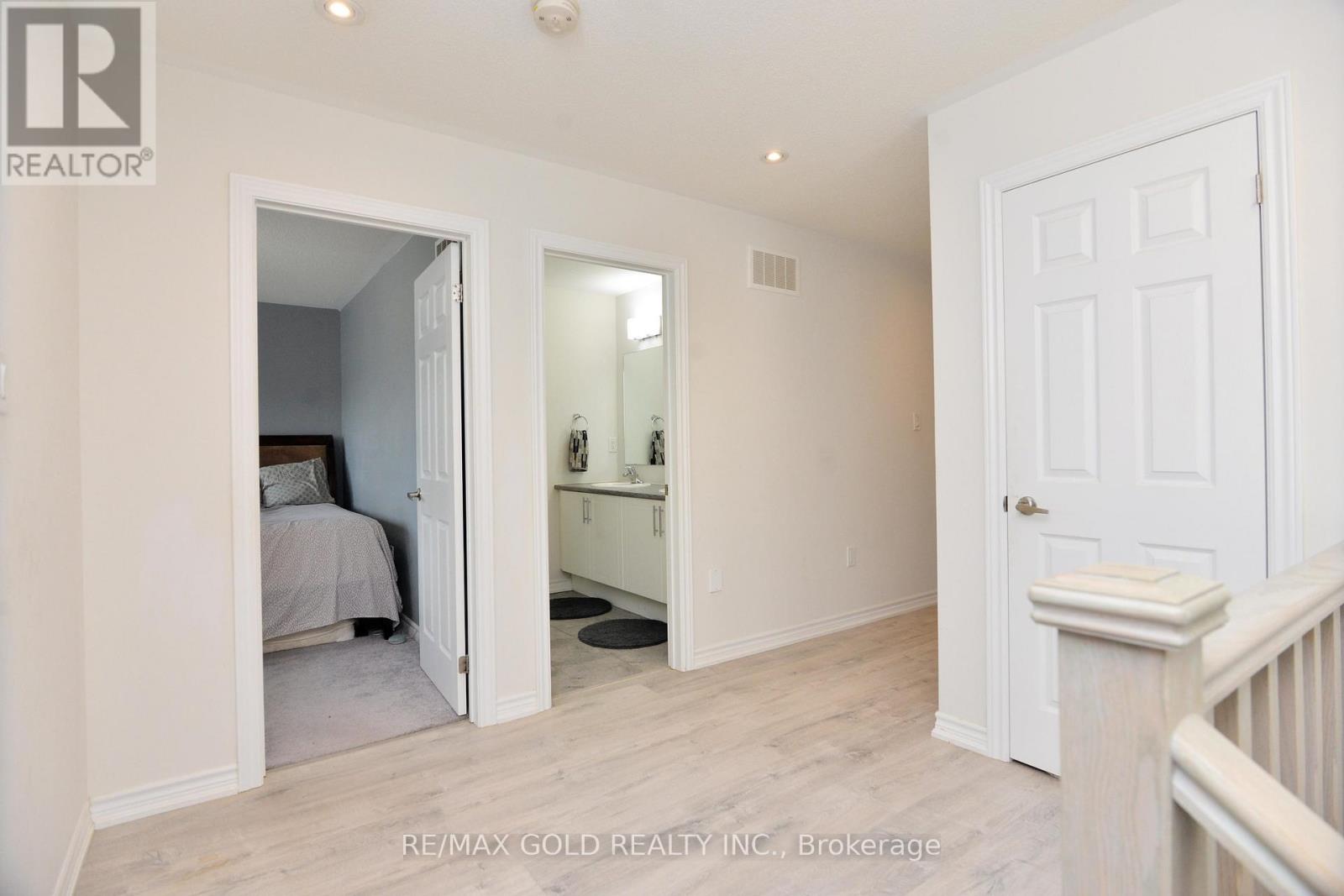 133 HARPIN WAY E - 22