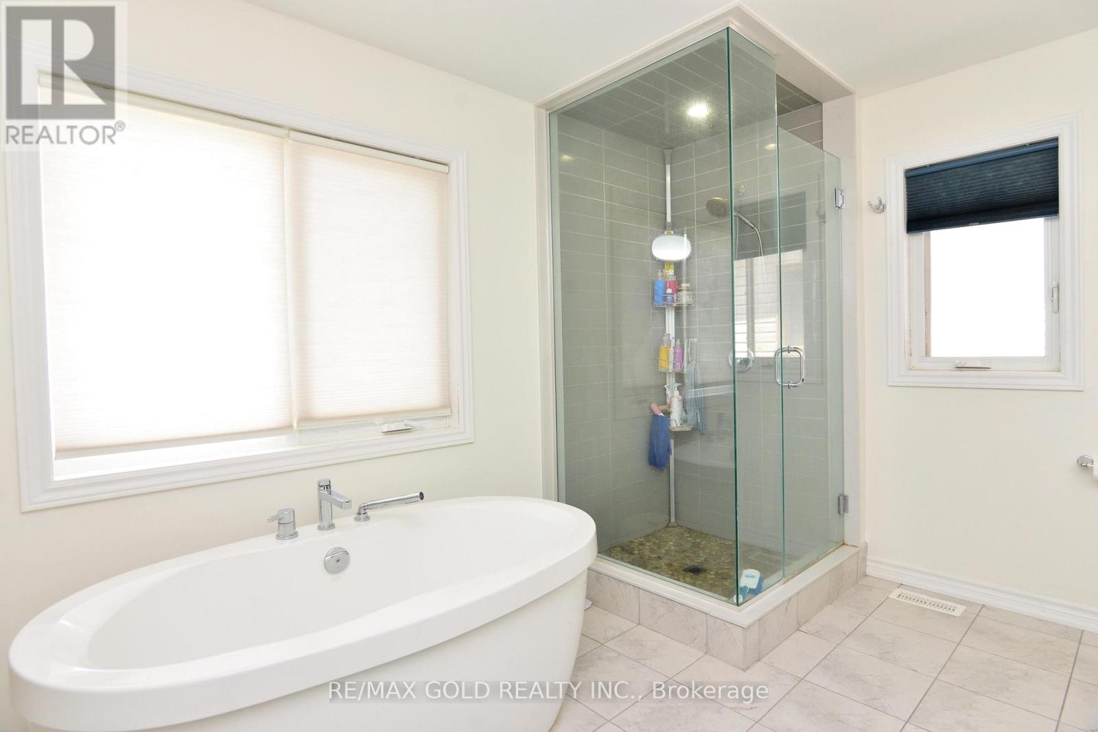 133 HARPIN WAY E - 28