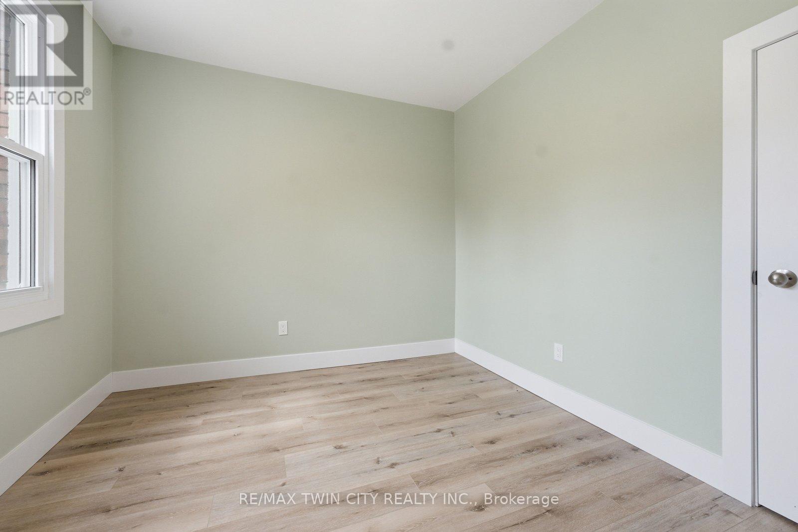 249 CLARENCE STREET - 16