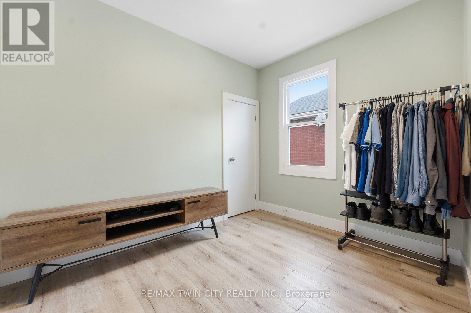 249 CLARENCE STREET - 21