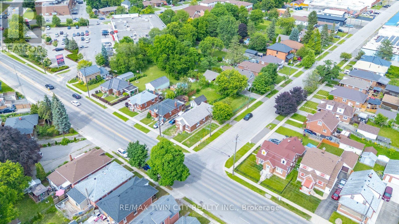 249 CLARENCE STREET - 31