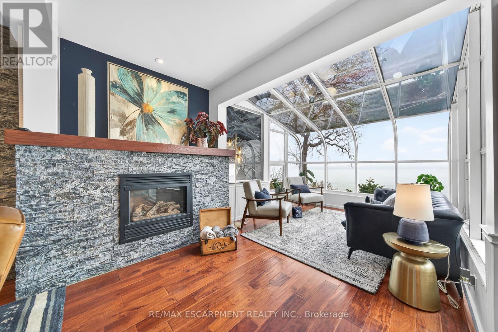 108 LAKESIDE DRIVE - 17
