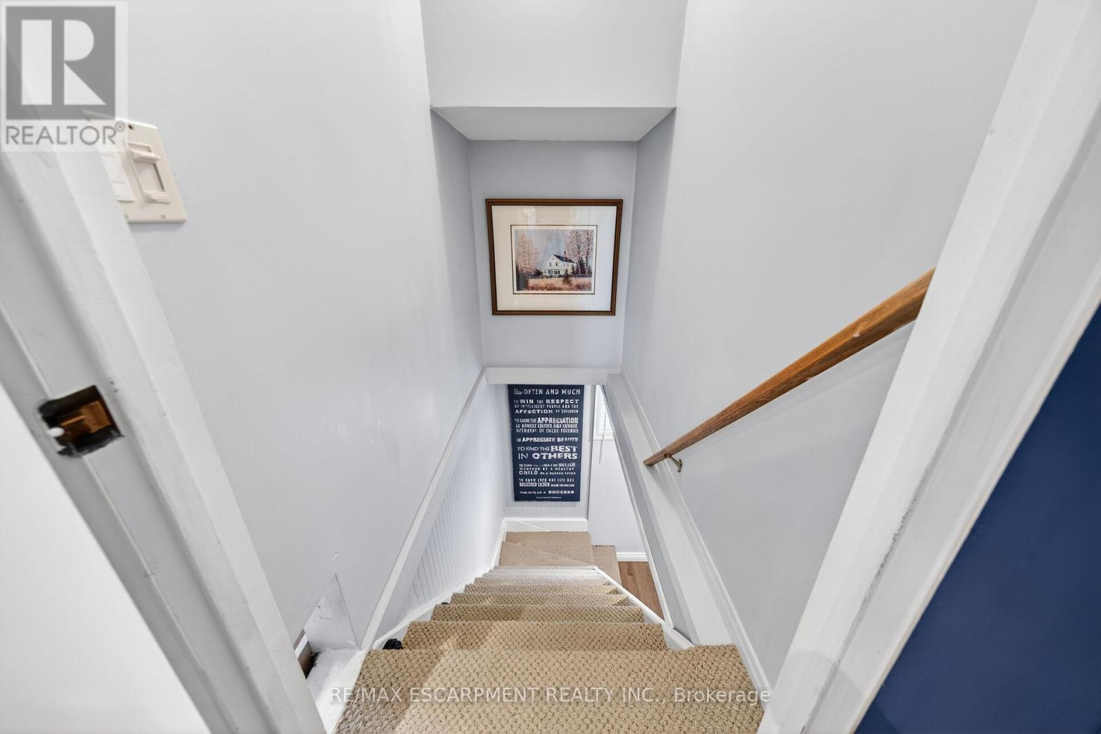 108 LAKESIDE DRIVE - 25