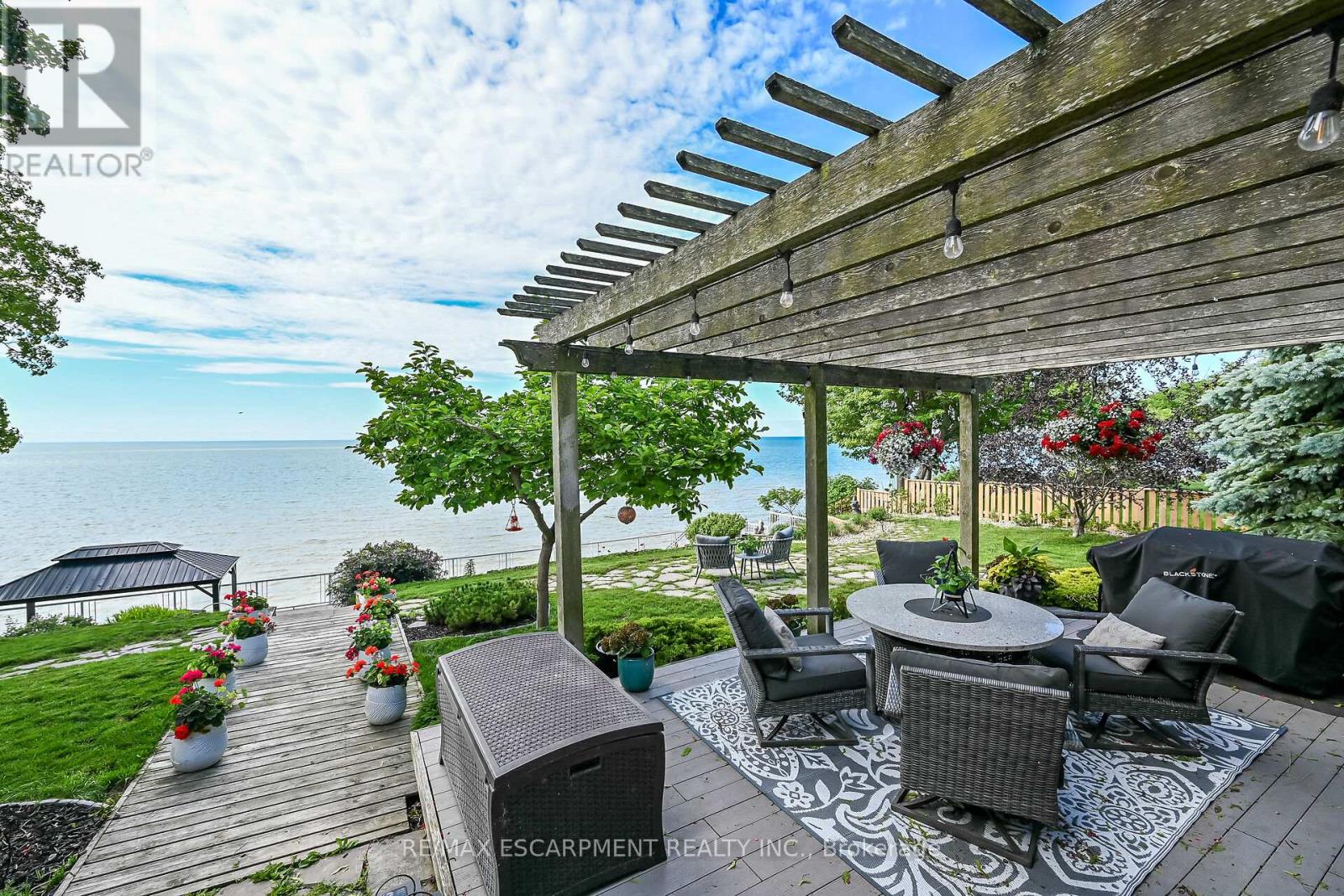 108 LAKESIDE DRIVE - 30