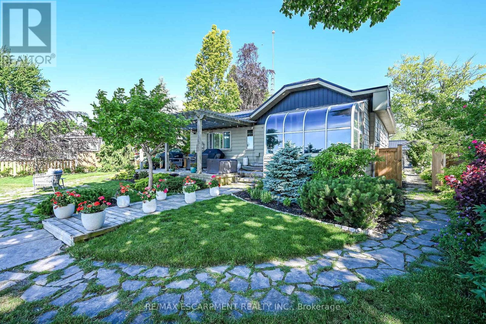 108 LAKESIDE DRIVE - 33