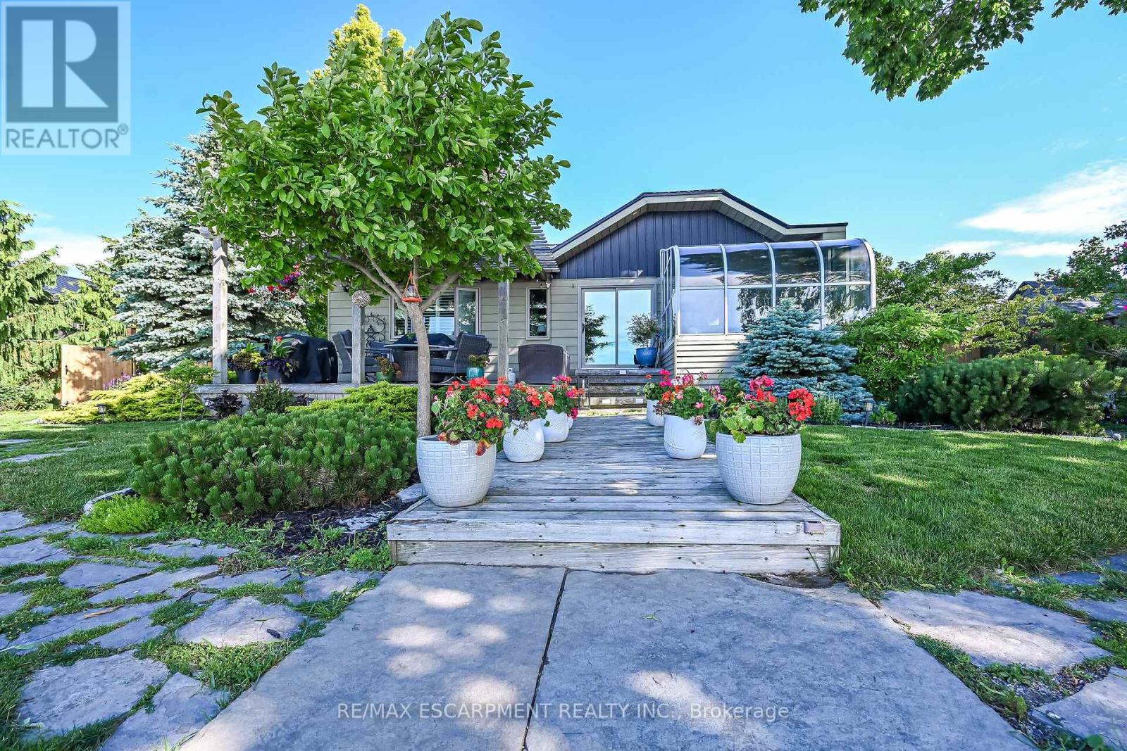 108 LAKESIDE DRIVE - 36