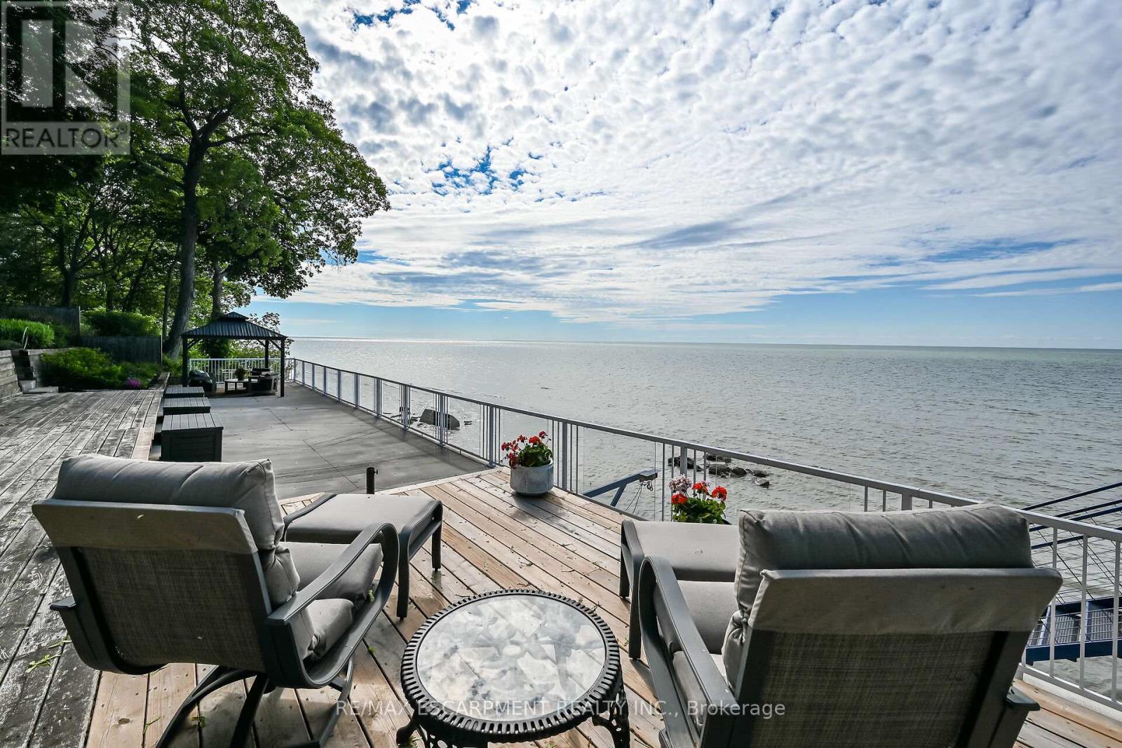 108 LAKESIDE DRIVE - 38