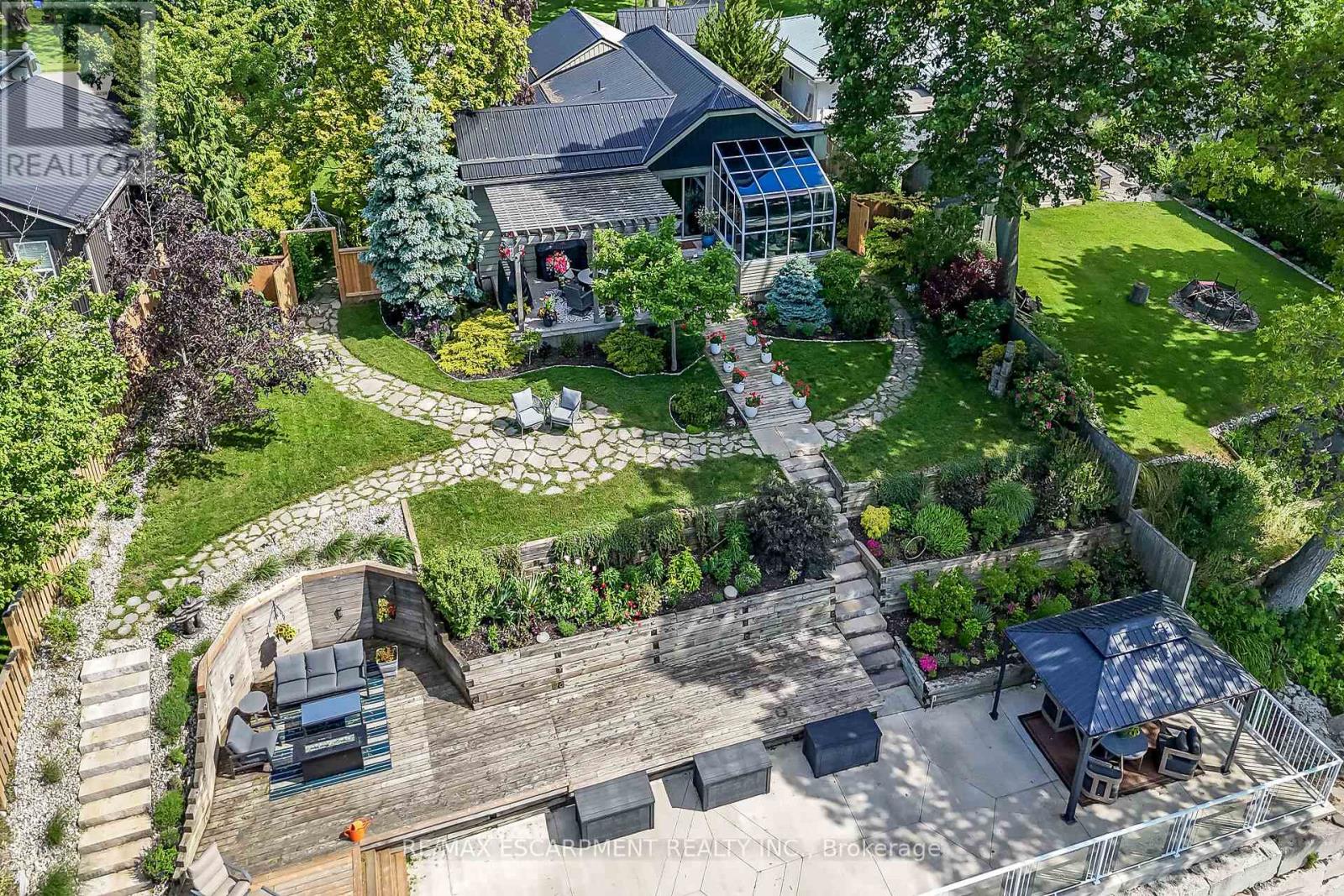 108 LAKESIDE DRIVE - 46