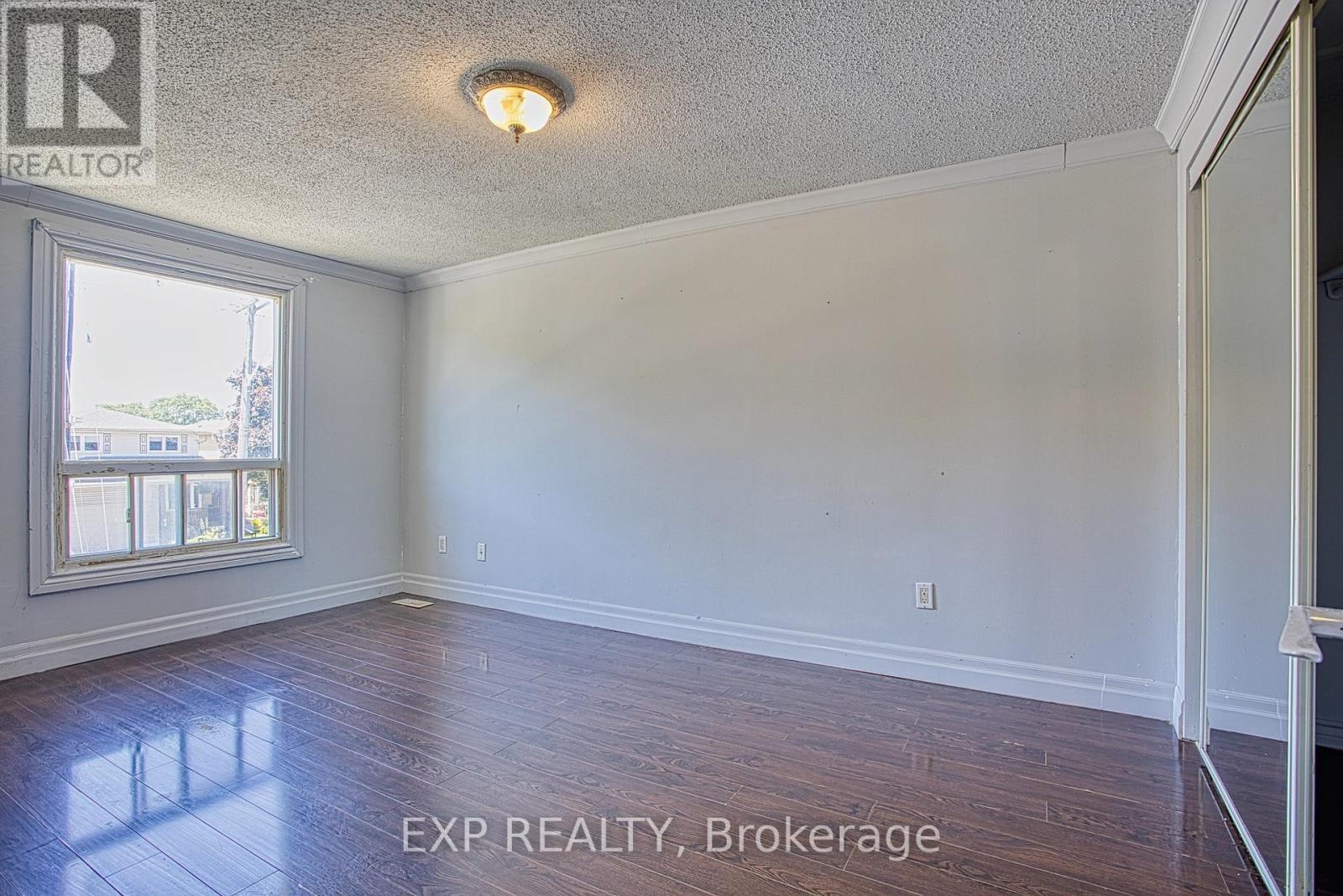 #85 75 BERKINDALE DRIVE - 20