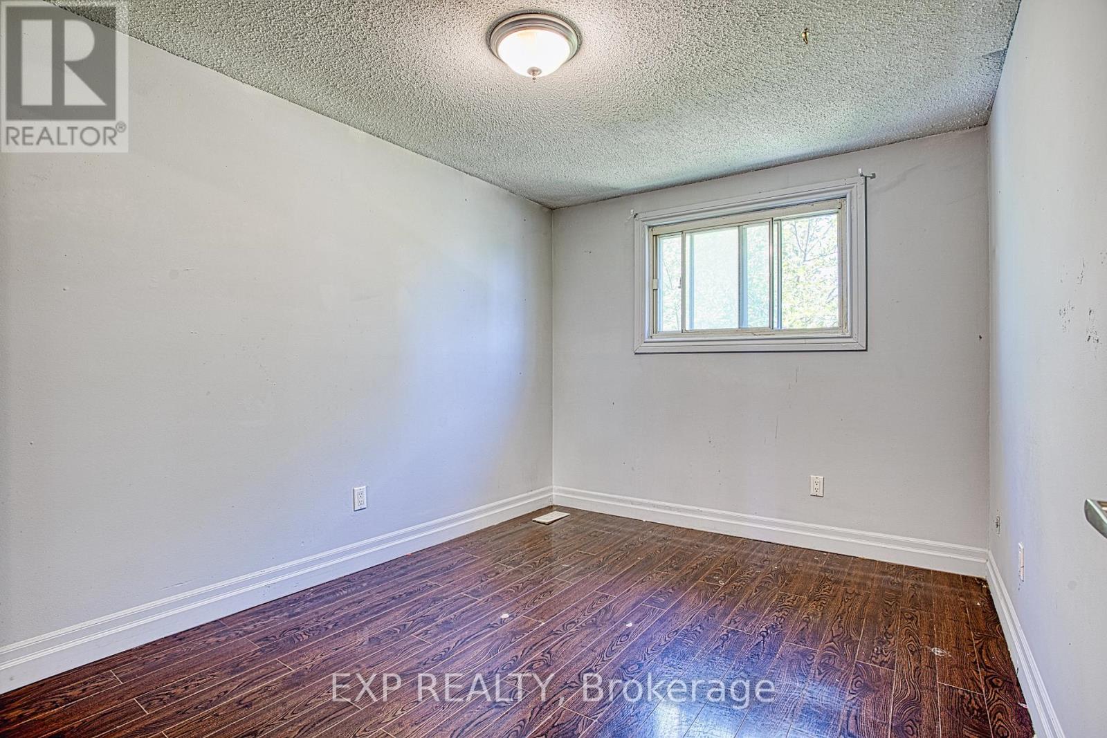 #85 75 BERKINDALE DRIVE - 22