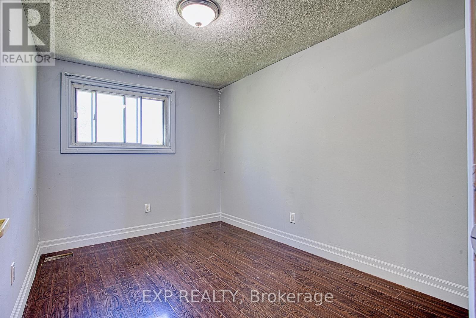 #85 75 BERKINDALE DRIVE - 24