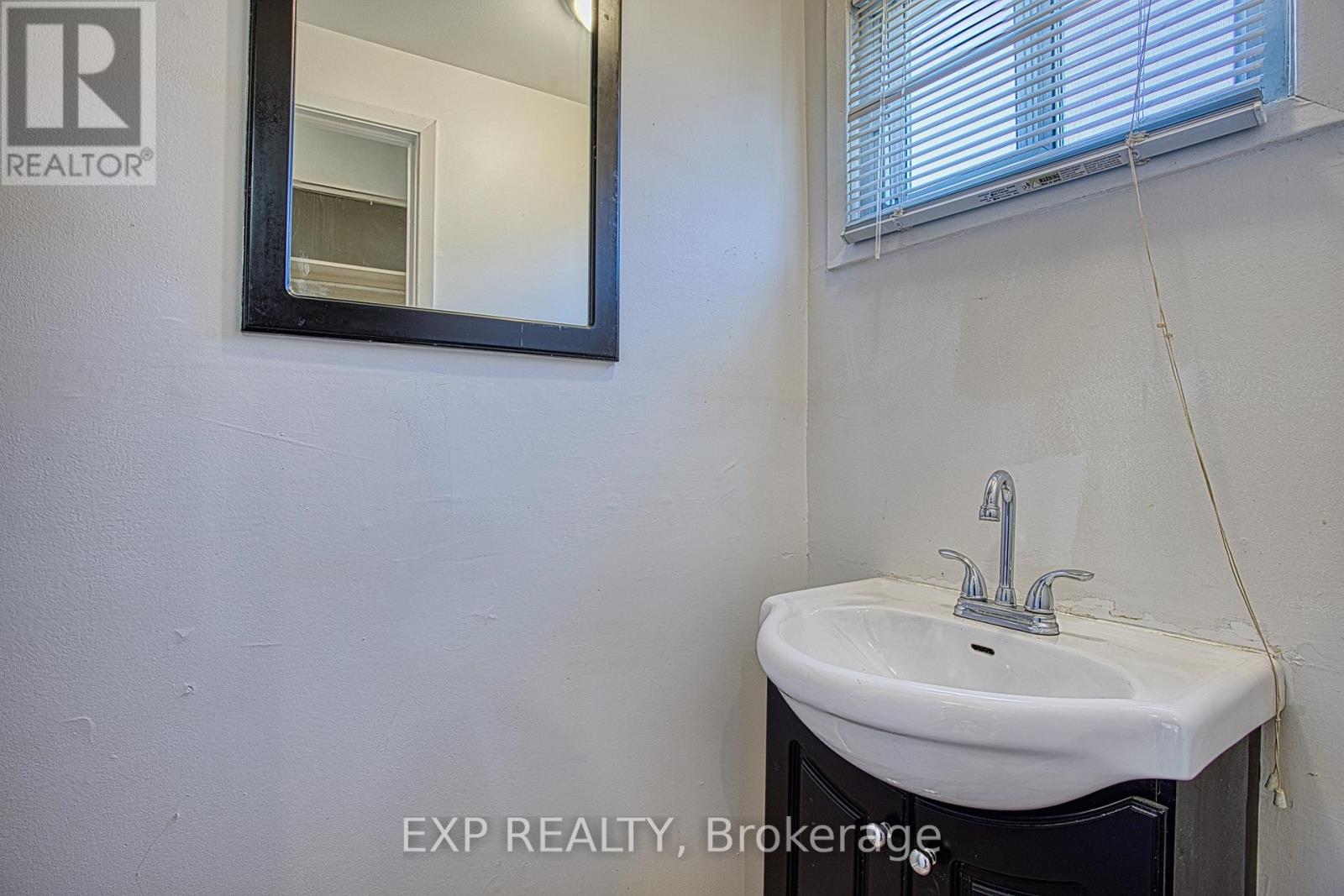 #85 75 BERKINDALE DRIVE - 6